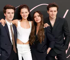Brooklyn Beckham, Victoria Beckham, Nicola Peltz