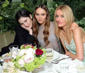 Gracie Abrams, Lily-Rose Depp a Sarah Pidgeon