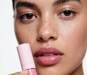 Lip oils