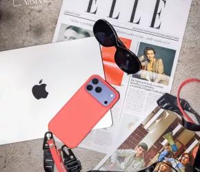 ELLE Beauty Lounge x iPhone Pro 17