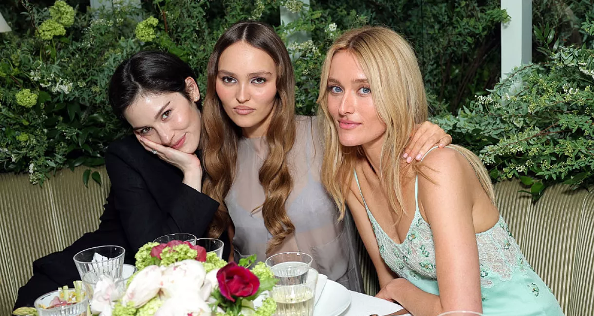 Gracie Abrams, Lily-Rose Depp a Sarah Pidgeon