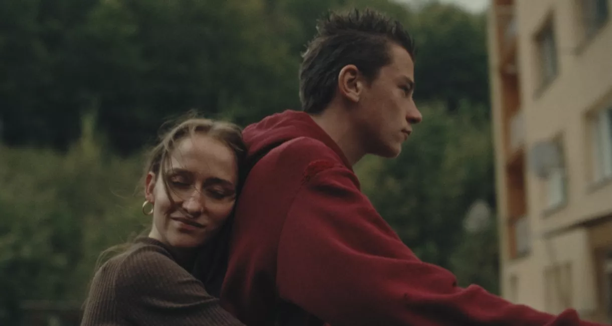 Nahoře nebe, v dolině já