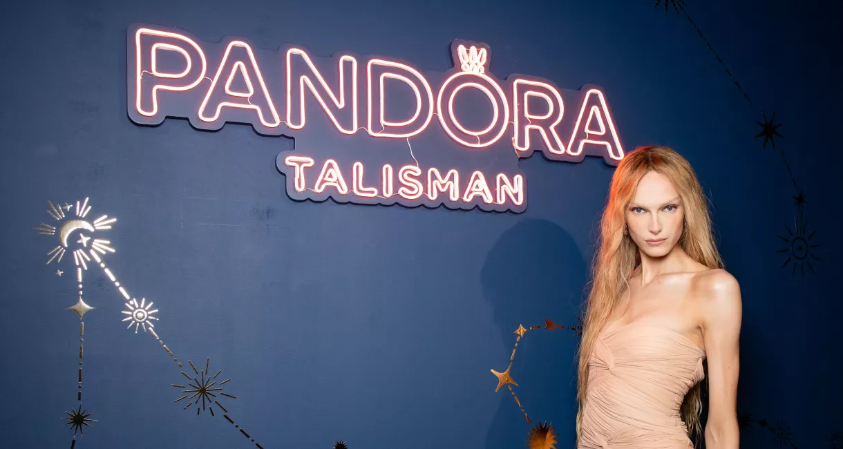 Alex Consani, Pandora Talisman