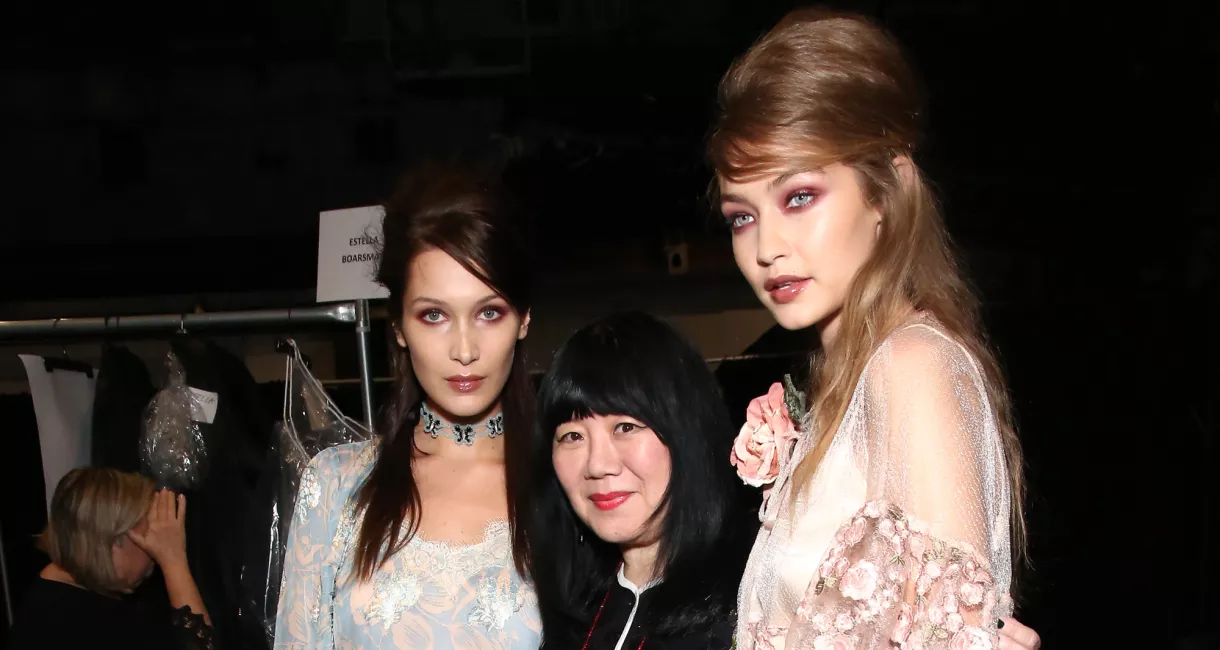 Bella a Gigi Hadid s designerkou Annou Sui