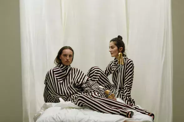 Tradičně netradiční Jakub Polanka Tradičně netradiční Jakub Polanka