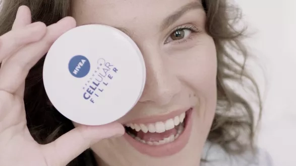 NIVEA CUSHION x ELLE BEAUTY CLUB