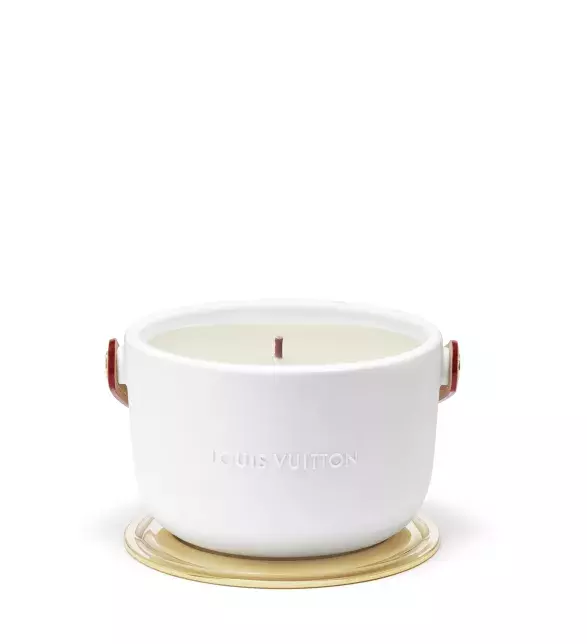 LOUIS VUITTON, ÉCORCE ROUSSE PERFUMED CANDLE