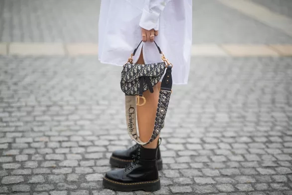 šaty a martensky šaty a martensky