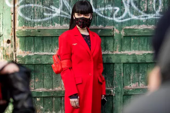 Rouška jako žhavý módní doplňěk číslo jedna