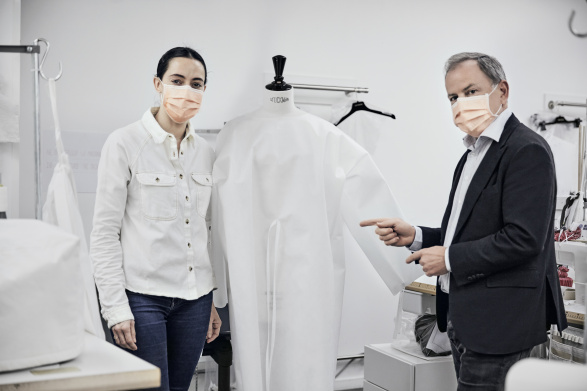 Louis Vuitton mobilizuje svůj oděvní ateliér