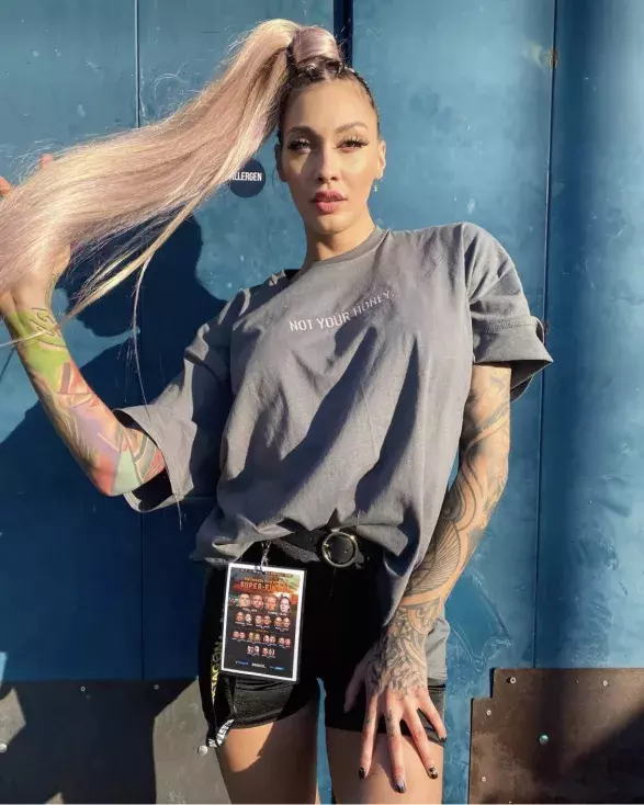 Kateřina Klinderová alias @kundosaki