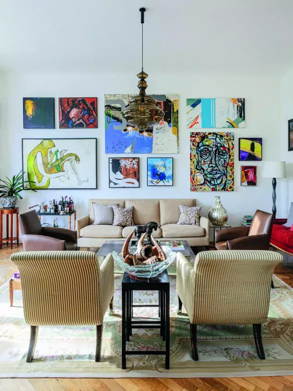 Prohlédněte si umělecký byt, který vás ohromí svými barvami Prohlédněte si umělecký byt, který vás ohromí svými barvami