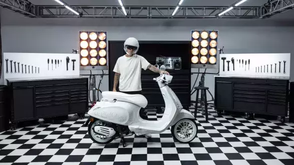 Justin Bieber x Vespa