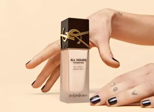 All Hours makeup od YSL All Hours makeup od YSL