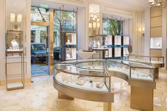 HALADA v Pařížské 