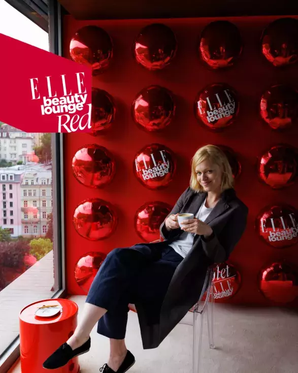 ELLE Beauty Lounge Red