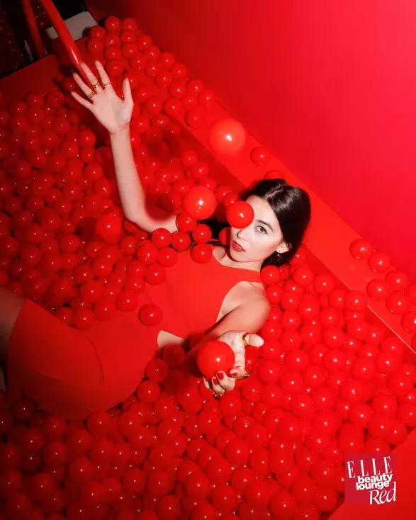 ELLE Beauty Lounge Red