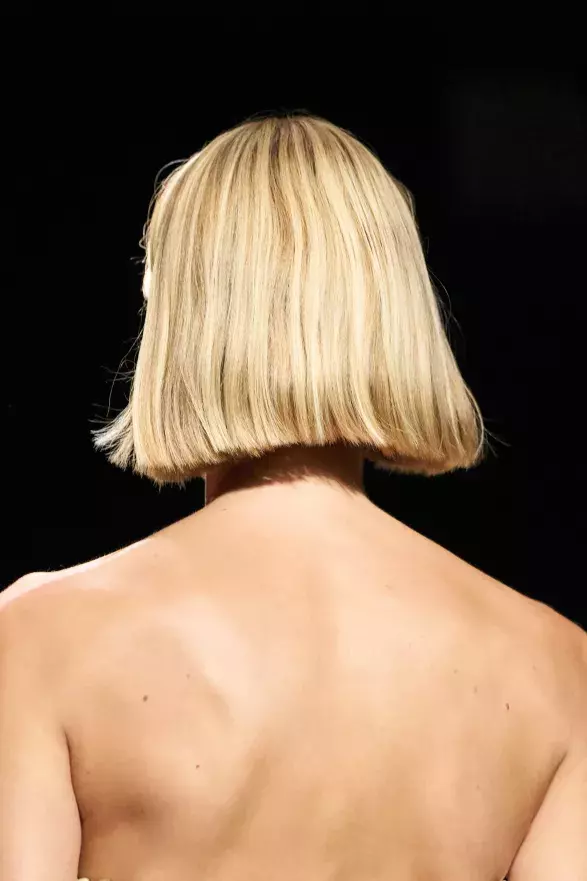 Trendy účesy jarní sezony 2024 Trendy účesy jarní sezony 2024