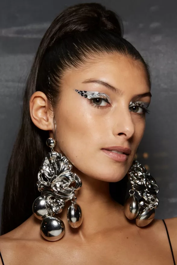 Festivalové líčení