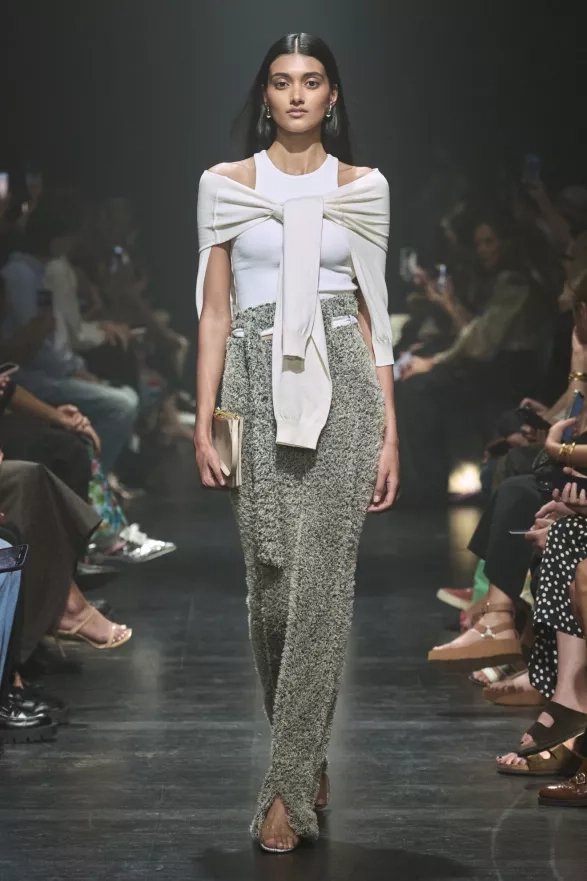 Vyšší pas Rokh SS24