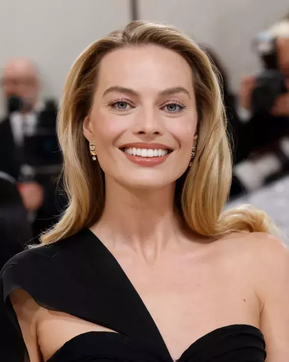 Margot Robbie porodila syna