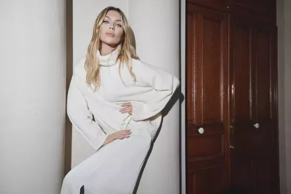 Abbey Clancy ve spolupráci s F&F Abbey Clancy ve spolupráci s F&F