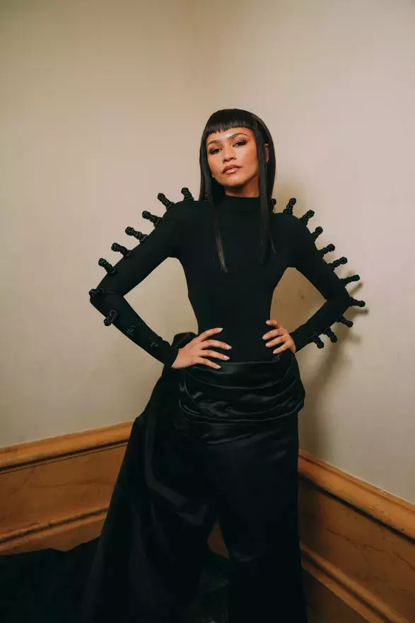 Schiaparelli, Zendaya, micro bangs