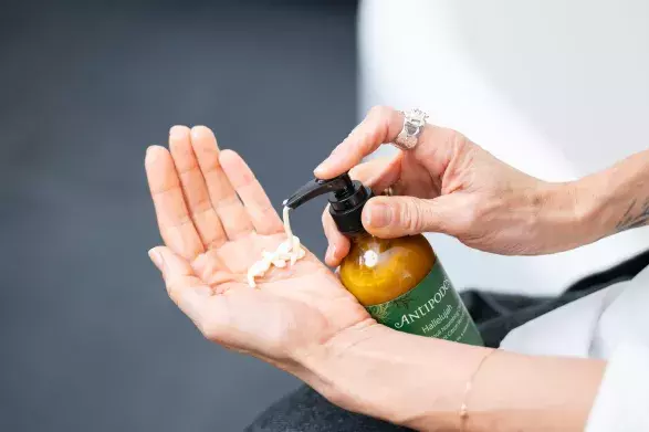 Pečující rutina Ivany Jirešové se značkou Antipodes