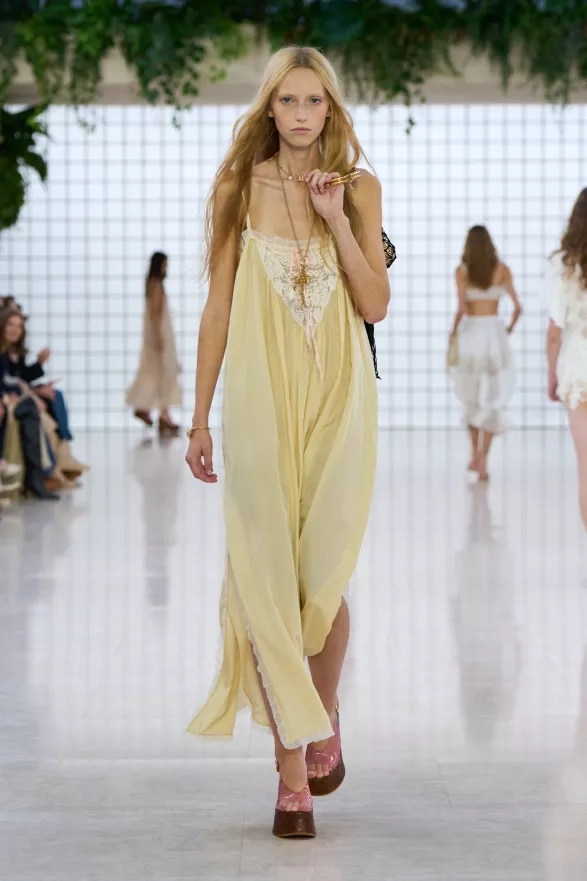 Chloé, SS25 Chloé, SS25