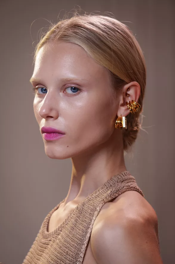 Bleached brows Bleached brows