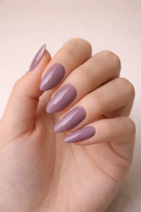 Tlumené mauve nehty Tlumené mauve nehty