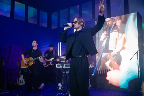 IQOS Electric Dreams