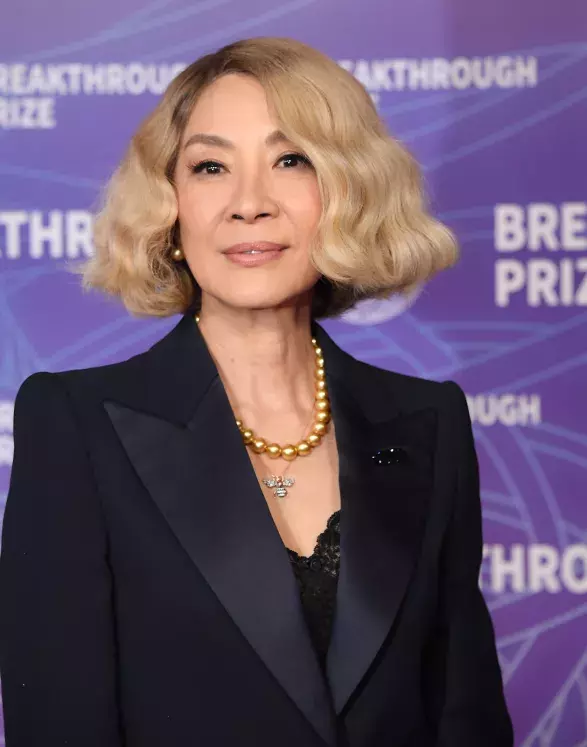 Chin-length bob Chin-length bob