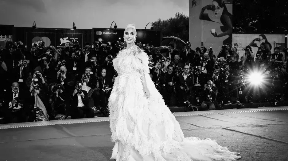 šaty Valentino, premiéra na festivalu v Benátkách