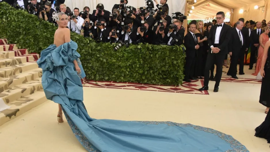 Zapomeňte na všechna pravidla módního světa. Na MET gala je vše dovoleno. Tohle jsou ty nejlepší looky za uplynulé dekády.