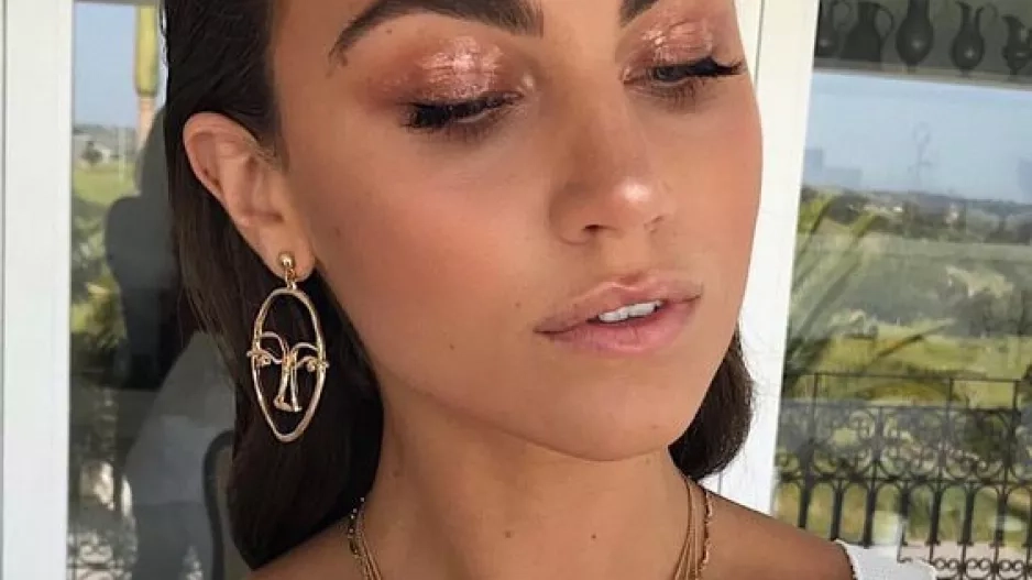 wet eyeshadow look wet eyeshadow look