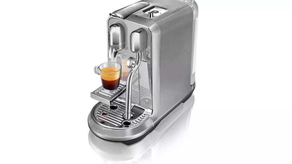 kávovar, Nespresso Creatista Plus, 15 990 Kč