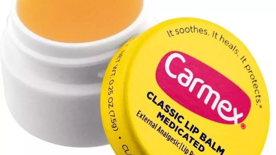 Hydratační balzám na rty, Classic, CARMEX, 90 Kč 