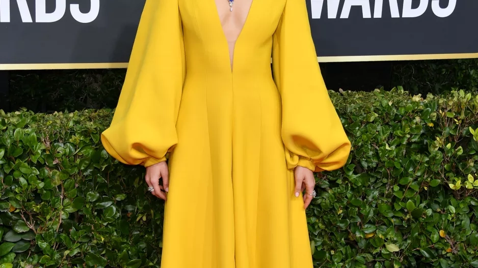 Zoey Deutch Na sobě má šaty: Fendi Couture