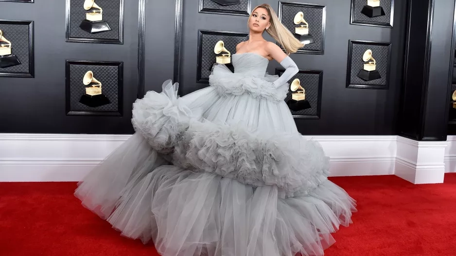 Nejlepší outfity z předávání cen Grammy 2020