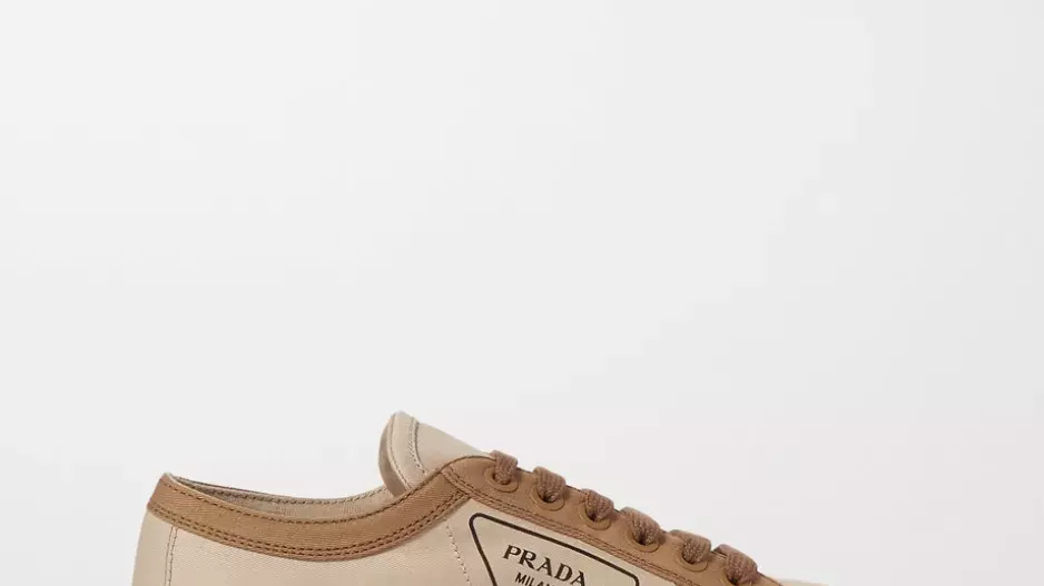 NEUTRÁLNÍ tenisky, Prada, 13 990 Kč NEUTRÁLNÍ tenisky, Prada, 13 990 Kč