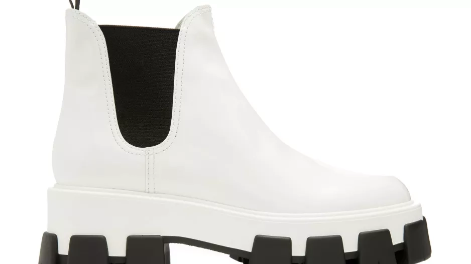 boty, Prada, 22 250 Kč boty, Prada, 22 250 Kč
