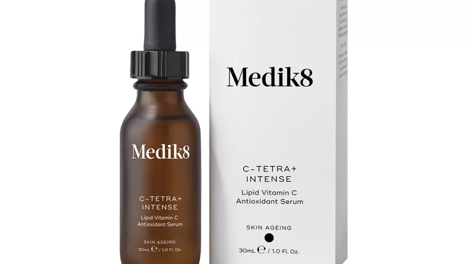 Sérum s vitamínem C pro omlazení a rozjasnění pleti, C-Tetra + Intense sérum, prodává Medaprex, 1 735 Kč