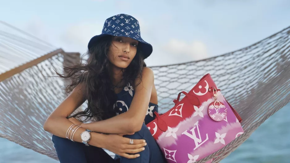 Louis Vuitton představuje batiku a nekonečné snění o létě