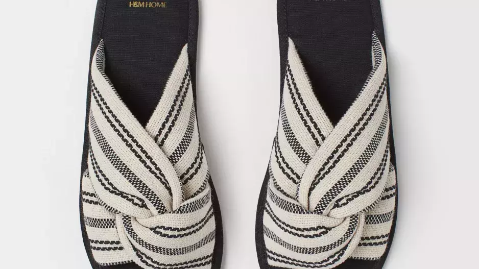 pantofle, H&M, 499 Kč