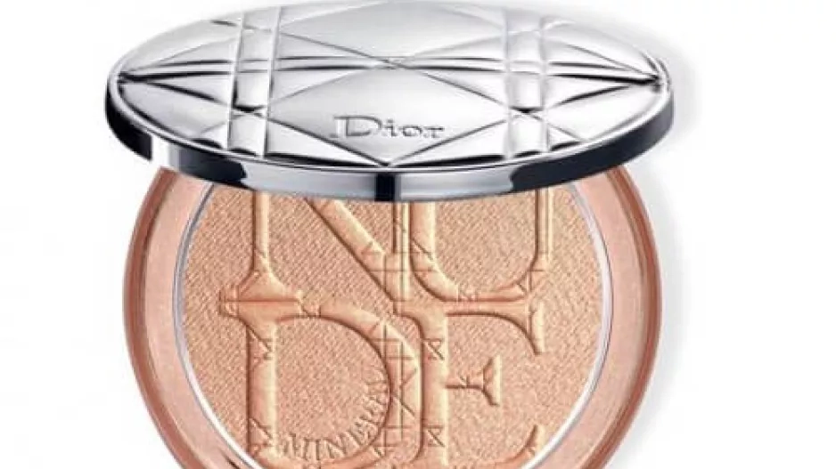 kompaktní rozjasňující pudr, Dior Diorskin Nude LUminizer, odstín 04 Bronze Glow, 949 Kč