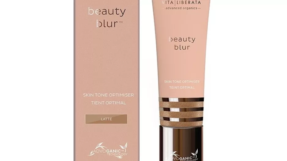 Sjednocující fluid, Beauty Blur Skin Tone Optimizer, VITA LIBERATA, prodává Sephora.cz, 990 Kč