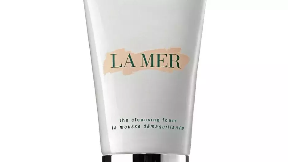 LA MER, The Cleansing Foam, prodává www.douglas.cz, 2839 Kč