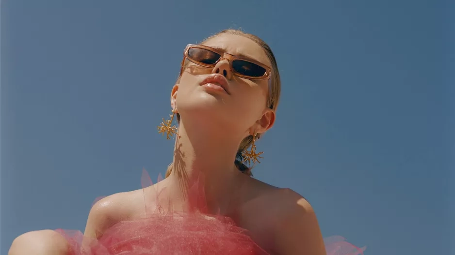 SHOW OFF_ALEXANDER PEREZ