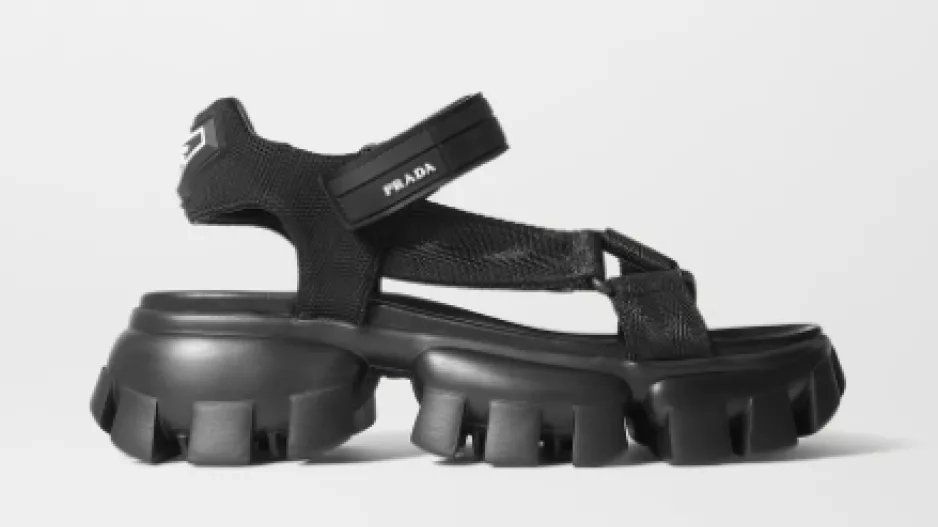 sandály, Prada, 17 350 Kč